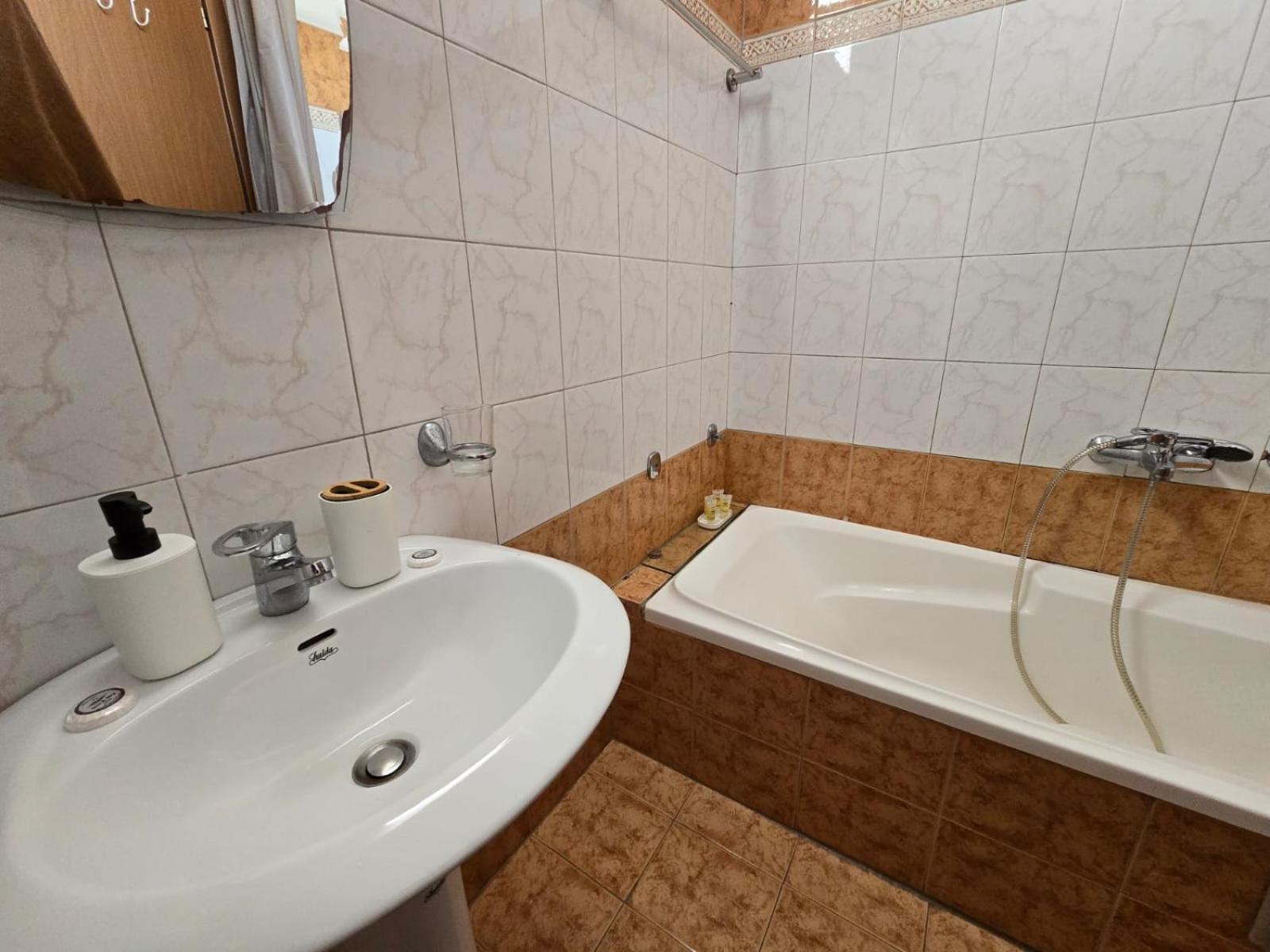 Maria Beach Apartement In Korinth! ภายนอก รูปภาพ