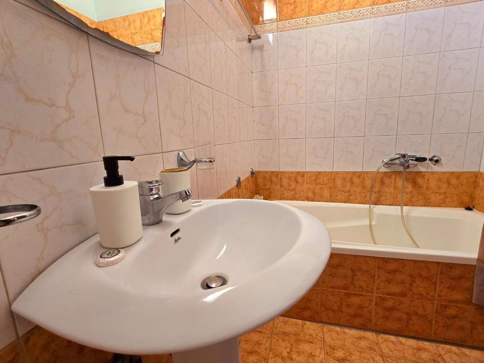 Maria Beach Apartement In Korinth! ภายนอก รูปภาพ